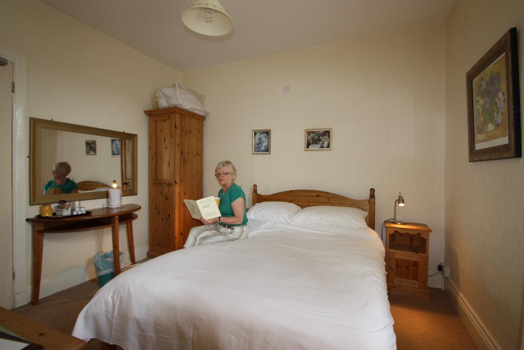 Somerset House B&B Grange-over-Sands Екстер'єр фото